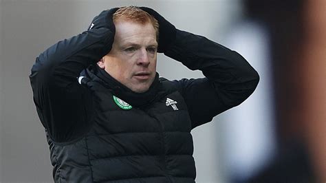 Celtic manager, assistant manager and 13 players to self-isolate - Dublin's FM104