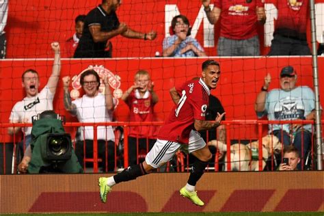 Antony scores on debut as Man United end Arsenal’s perfect start ...