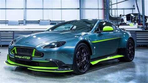 2017 Aston Martin Vantage GT8 Review - Top Speed