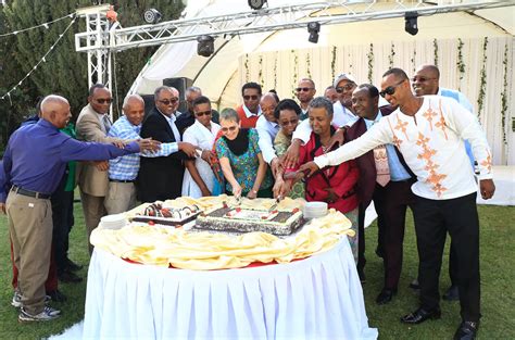 Cake cutting ceremony - a photo on Flickriver