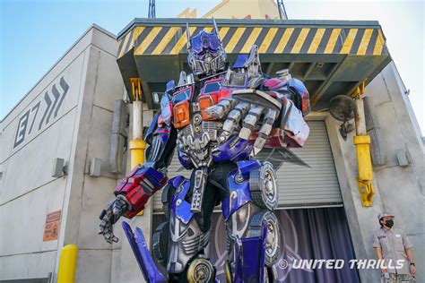 Meet the Transformers at Universal Studios Florida | United Thrills