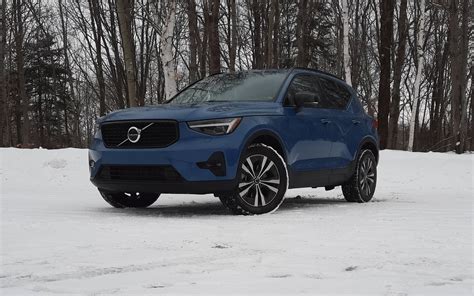 Volvo XC40 2023 : juste un peu plus vert