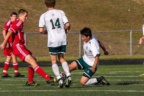 14 Impressive Soccer Action Shots