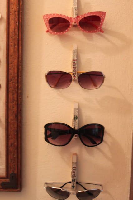 {charmed earth}: {something radiant} sunnies display diy | Sunglasses display, Diy sunglasses ...