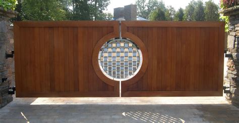 Simple Gate Design For Small House: 15 Best Front Gate Ideas | Puertas de hierro, Puerta de ...