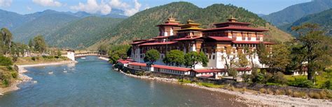 15 Day Epic Bhutan Nepal Tibet Tour across Himalayan Mountains_chinatibettrain