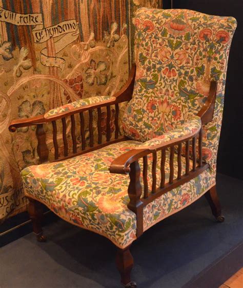 Scrapandshat: William Morris Armchair