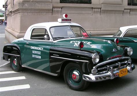 1950 Plymouth Police Car - NYPD - Etats-Unis | Police cars, Old police ...