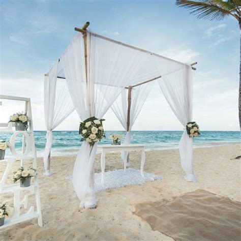 Beach wedding venue in Hotel Riu Dunamar - Mexico