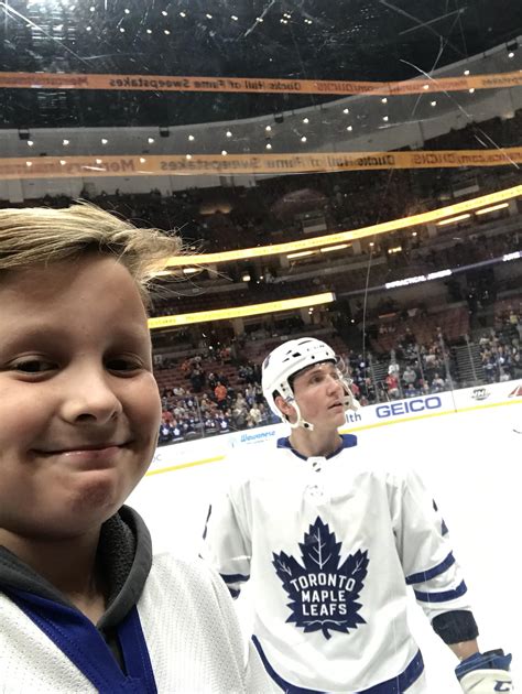 at the maple leafs v ducks game last night! : r/leafs