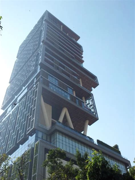 Mumbai – other bits and pieces of architecture – The Gannet