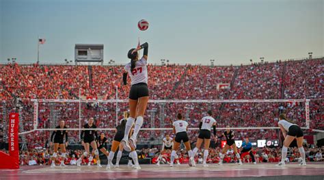 Women’s College Sports Packed in Big Crowds in 2023 - Sports Illustrated