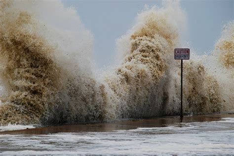 Storm Surge, 200 miles away | Scott Pena | Flickr