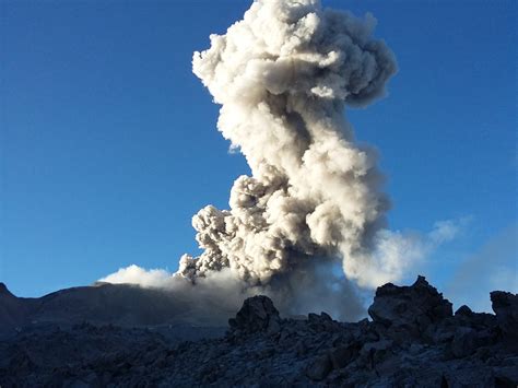 Can Water Vapor Help Forecast When a Volcano Will Blow? - Eos