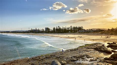 Wollongong Beaches - Best Beaches in Wollongong - VisitNSW