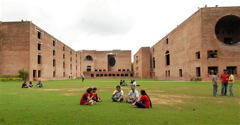 IIM Ahmedabad’s faculty members oppose institute’s new logo