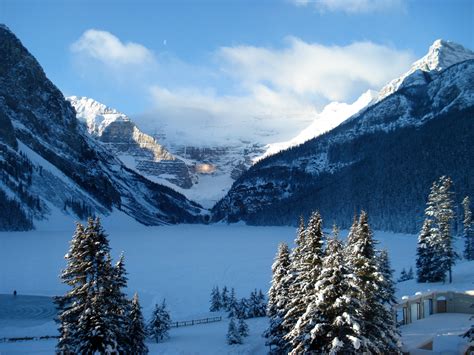 Lake Louise, Alberta, Canada - Beautiful Places to VisitBeautiful ...