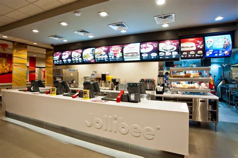 Sweet & Bon Appetit: Loyal patrons delight in Jollibee’s new and modern store look