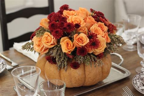 Jenny Steffens Hobick: Thanksgiving Table Setting | DIY Flower Pumpkin Centerpiece, Woodland ...