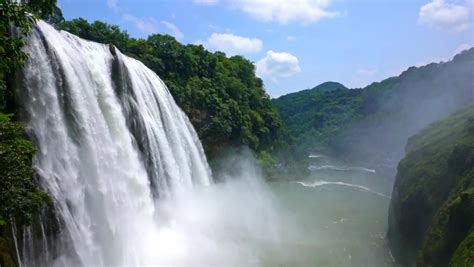 Huangguoshu waterfall Stock Video Footage - 4K and HD Video Clips | Shutterstock