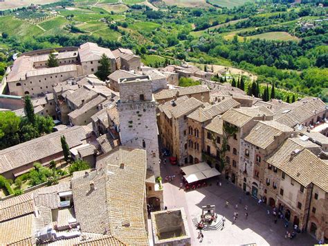 San Gimignano village Medieval Manhattan town in Chianti Siena Tuscany Toscana - WelcomeTuscany