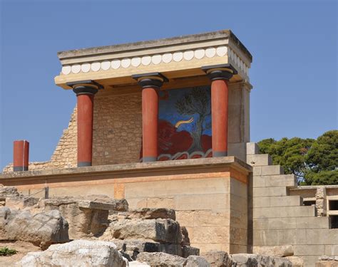 Knossos Historical Facts and Pictures | The History Hub