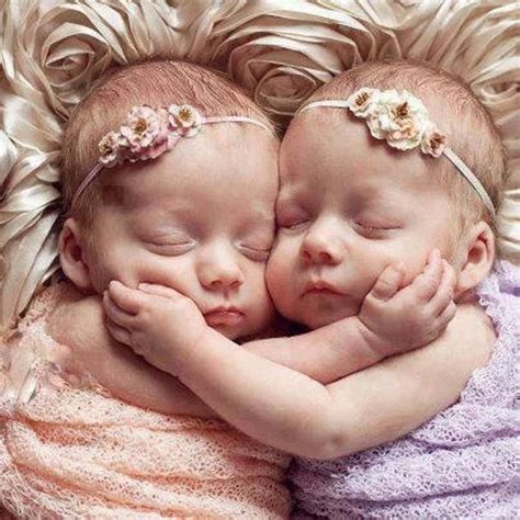 Baby Twins Sleeping 11 | Twin photography, Newborn twins, Baby photography