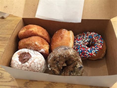 COUNTRY STYLE DONUTS, Richmond - 8900 W Broad St - Restaurant Reviews ...