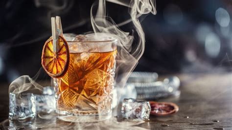 12 Best Smoking Cocktails to Drink