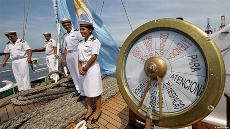 Argentina navy chief resigns – DW – 10/16/2012