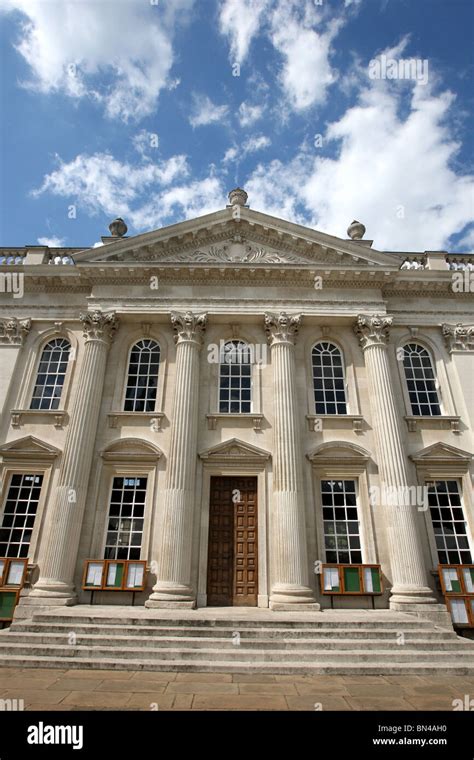 CAMBRIDGE UNIVERSITY STUDENTS ON GRADUATION DAY Stock Photo - Alamy