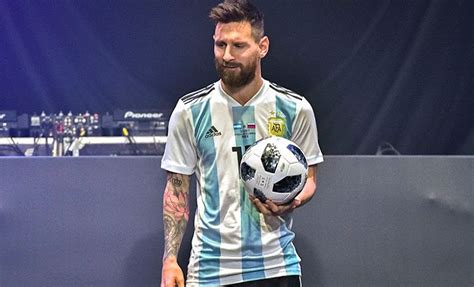 Messi presentó el Telstar 18, el balón del mundial