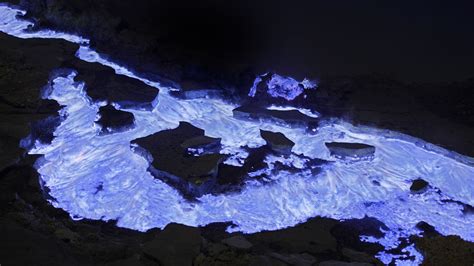 Kawah Ijen Volcano – Bing Wallpaper Download