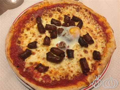 Pizza Pino: A Restaurant Even Tourists Should Avoid :: NoGarlicNoOnions ...