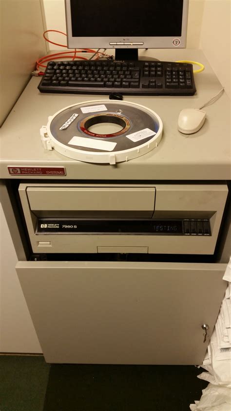 HP 7980S reel magnetic tape backup drive. Stopped being used recently. Used since ~'87 ...