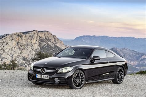 Los Mercedes Clase C Coupé y Cabrio se ponen al día