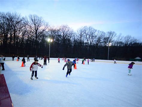 WWII Veterans War Memorial Ice Skating Rink | Things to do in Staten Island, Staten Island