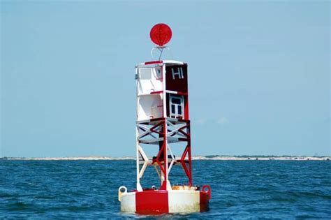 Lights, buoys – aids to navigation RYA courses.