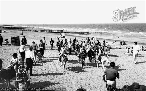 Photo of Ingoldmells, The Beach c.1965 - Francis Frith