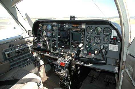 Cessna 310 Cockpit Layout