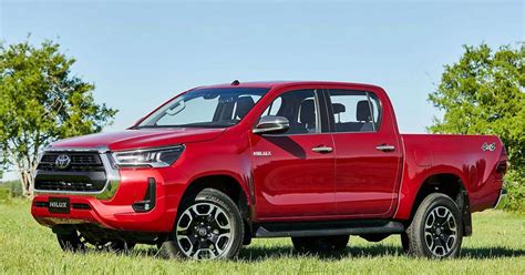 2022 Toyota Hilux Pricing and Specs - Autochat360