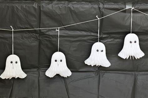 Halloween Ghost Party - Organize and Decorate Everything