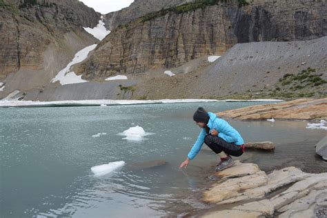 Grinnell Glacier Hike - Glacier National Park - Travanie Travels