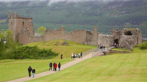 Urquhart Castle in Inverness, Scotland | Expedia.ca