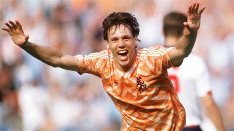 Van Basten's Netherlands hat-trick eliminates England from EURO 1988 Group 2 | UEFA EURO | UEFA.com