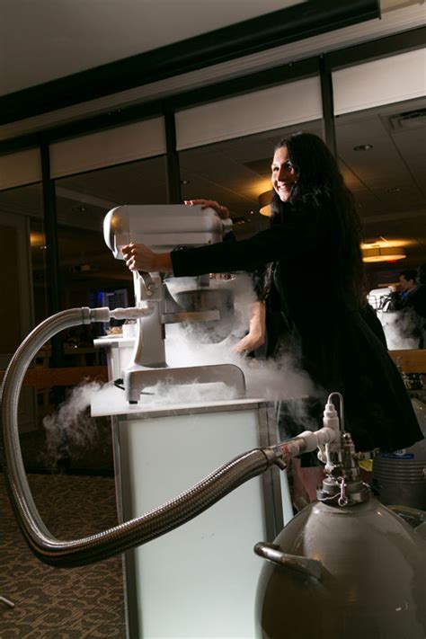 Book Nitrogen Ice Cream Machine | Scarlett Entertainment