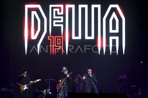 Konser Dewa 19 feat All Stars | ANTARA Foto