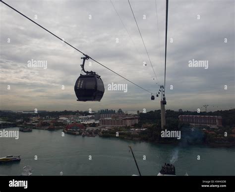 Sentosa Island Cable Car Stock Photo - Alamy