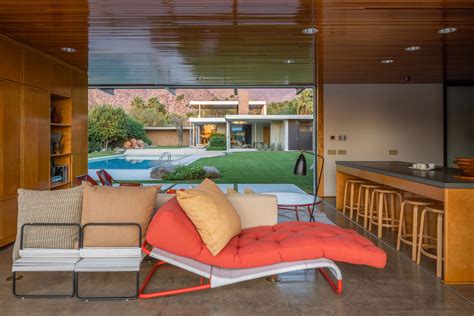 Iconic Neutra-Designed Home Featured in Slim Aarons Photo Hits the Market | Architectural Digest