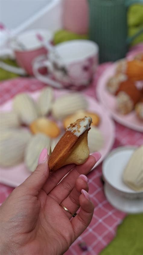 Ho to Make Perfect French Madeleines - Cooking Fantasies